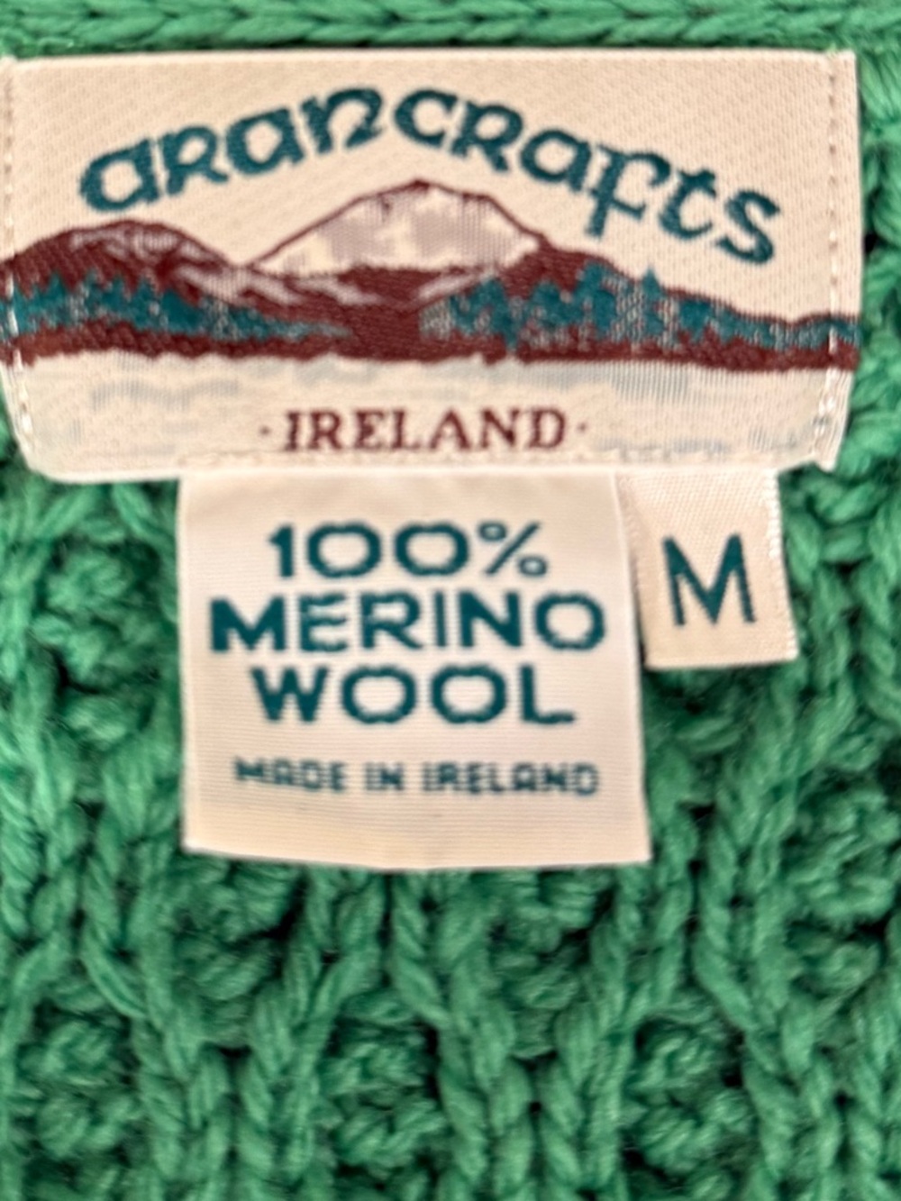 Aran Crafts 100% Merino Wool Green Cable-Knit Button Cardigan - Made in Ireland - Picture 2 of 4